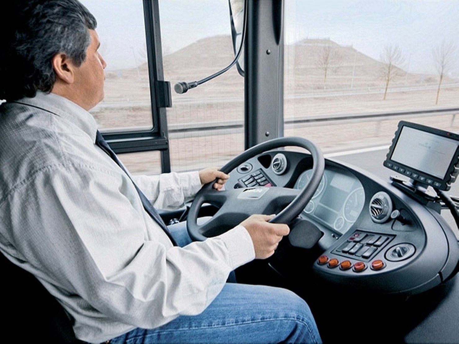 Аренда автобуса водителем человек