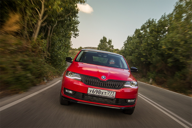 Момент шкоды. Škoda Rapid 2019 Monte Carlo сзади. Шкода Рапид лимитированная версия. Skoda Rapid Beats. Йозеф кабан Шкода Рапид.