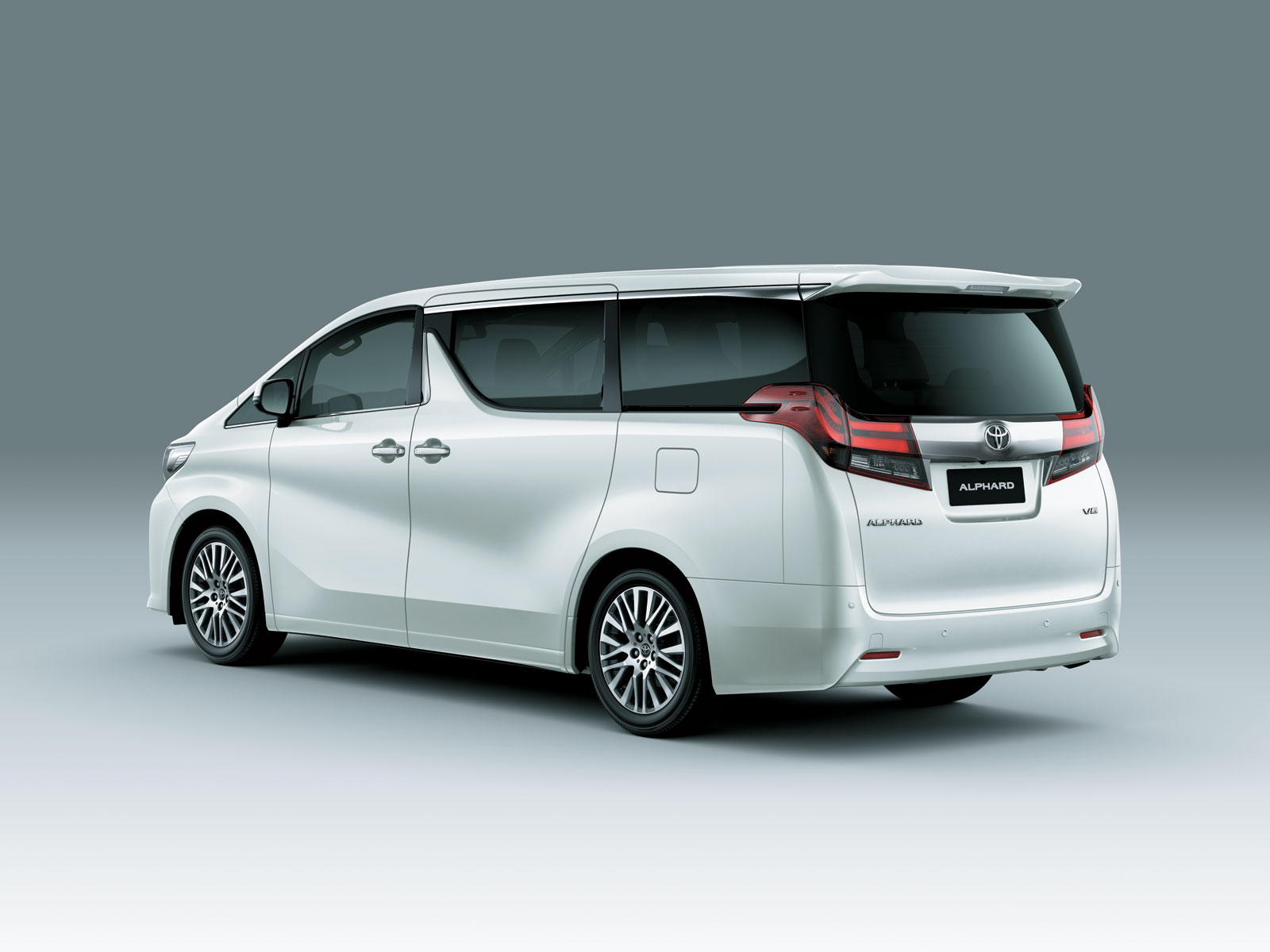 Тойота минивэн. Тойота минивэн альфард 2021. Тойота альфард 2017. Toyota Alphard Hybrid. Toyota Alphard 2018.