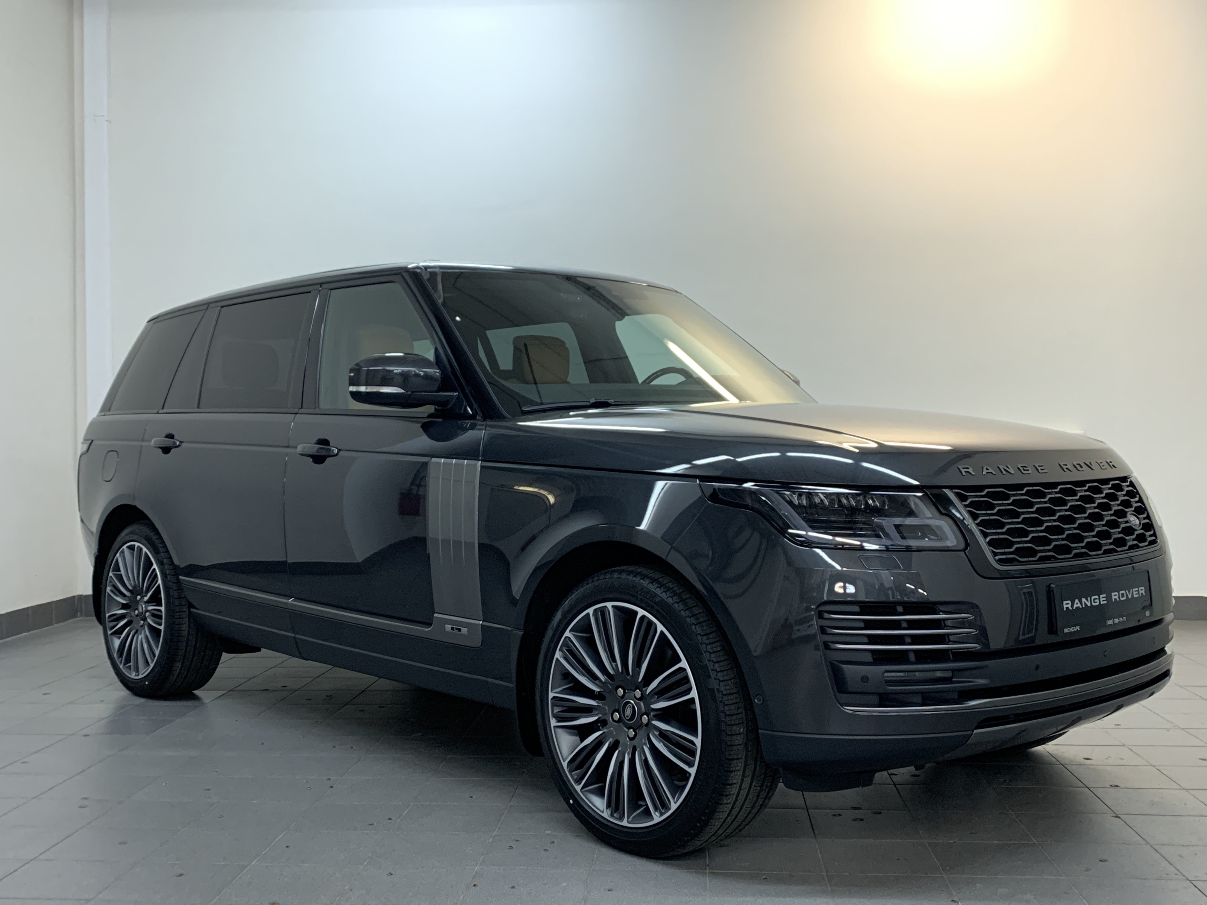 Черный 2021. Ленд Ровер Лонг 2021. Land Rover range Rover long 2021. Range Rover 2021 черный. Land Rover range Rover IV Рестайлинг.