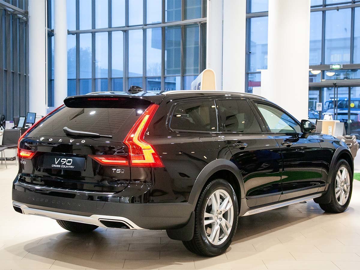 V90 vulture. Вольво v90 Cross Country. Volvo v90 Cross. Volvo v90 Cross Country i. Volvo v90 Black.