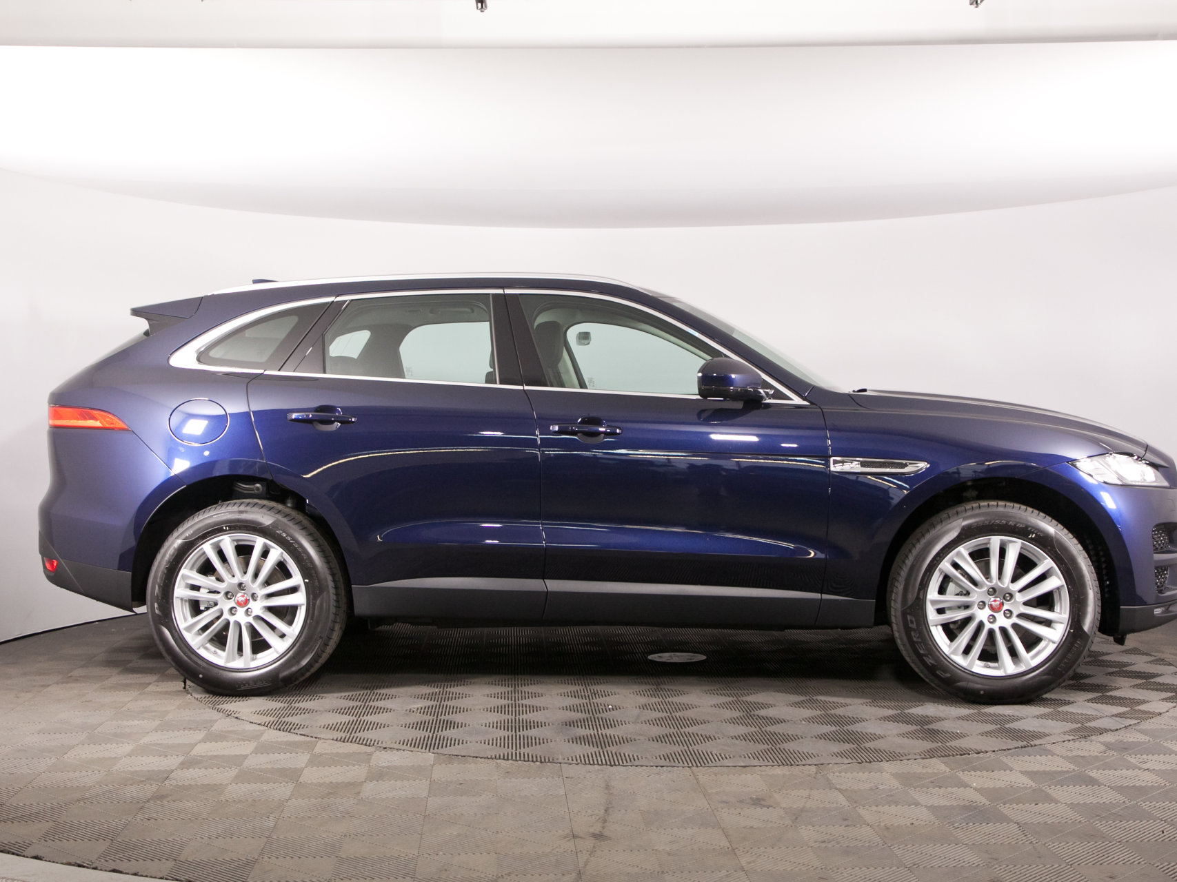 Jaguar F Pace Цена