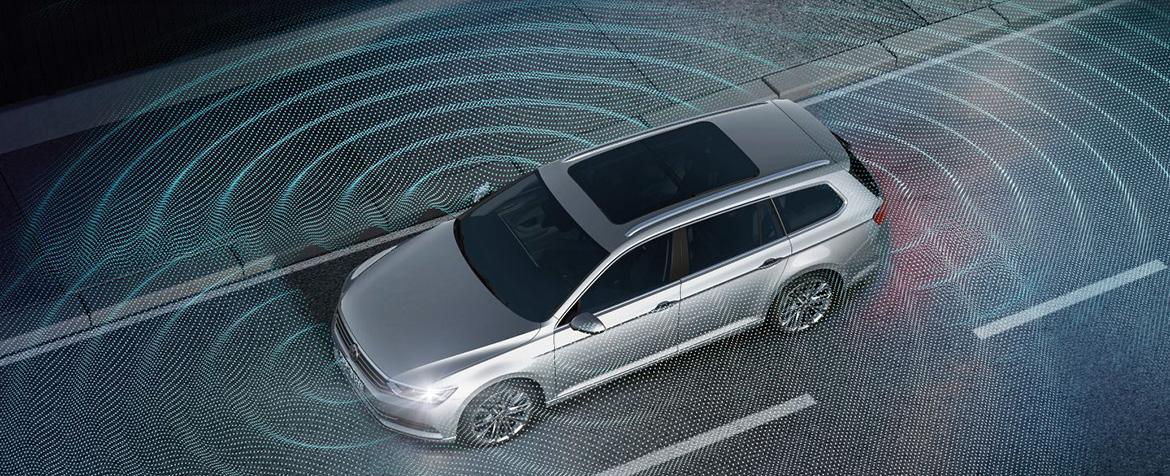 Volkswagen усовершенствовала безопасное маневрирование с системами Area View и Rear View
