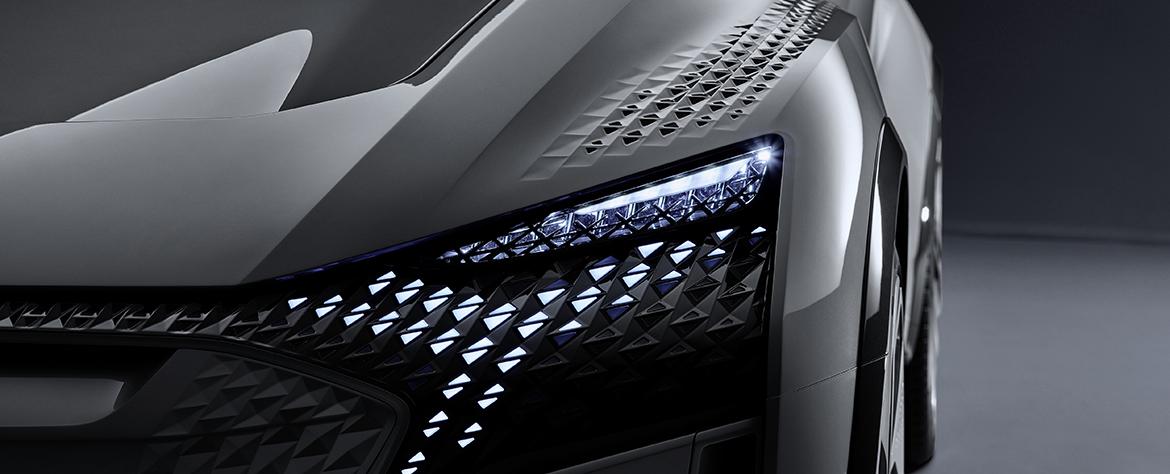 Шанхайский автосалон 2019:  Ауди покажет серийные версии полностью электрических Audi e-tron и Q2L e-tron