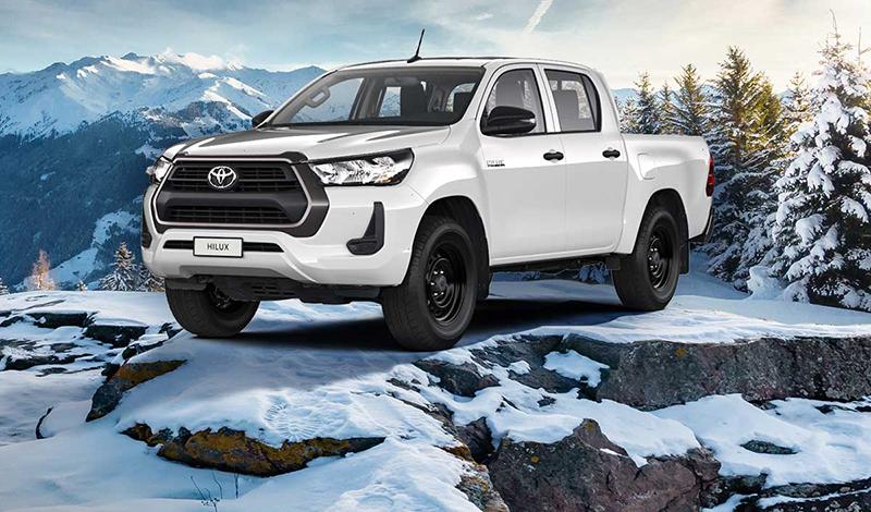 Toyota:HILUX получил бензиновый двигатель