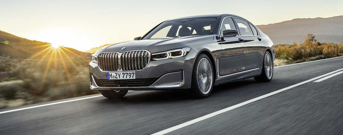 Программа подписки BMW Signature – это долгосрочная аренда нового автомобиля BMW 7 серии от 290 000 рублей в месяц