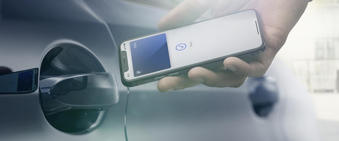 BMW Digital Key —  iPhone как автомобильный ключ