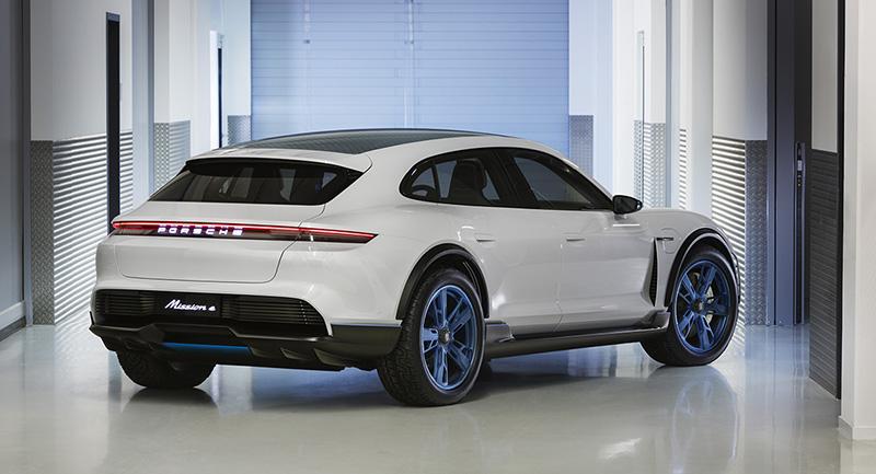 Новости из Женевы: Porsche разработал универсальный электромобиль Mission E Cross Turismo для активных людей