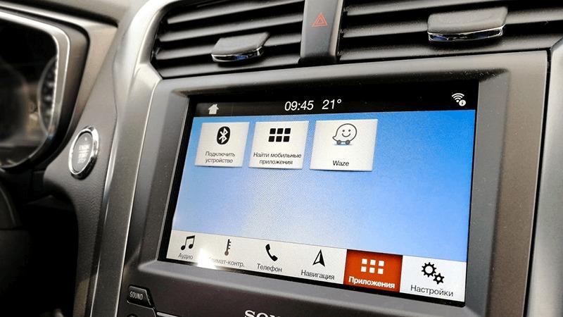 На всех автомобилях Ford навигационное приложение Waze станет штатным