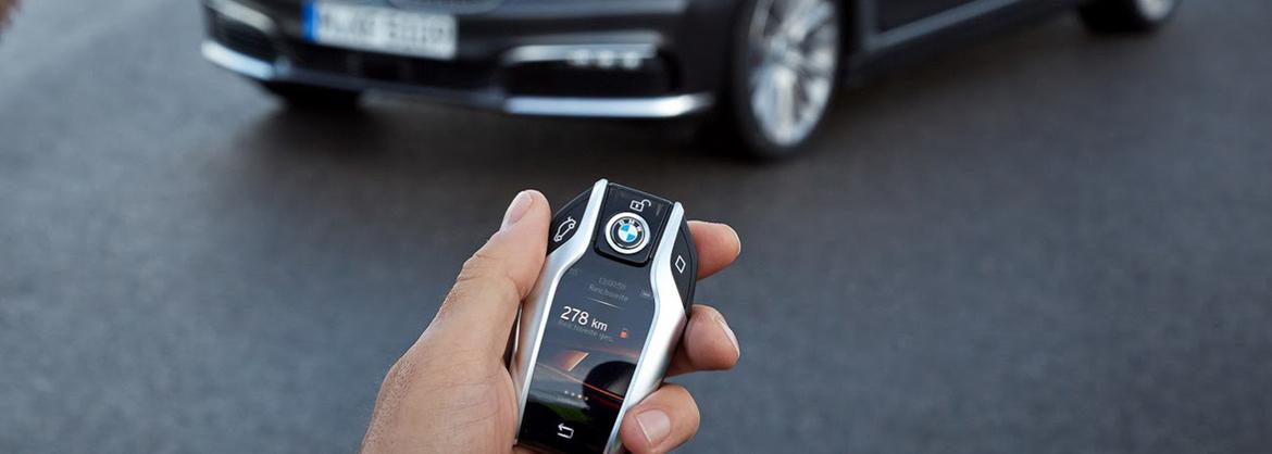 BMW откажется от стандартных автомобильных ключей