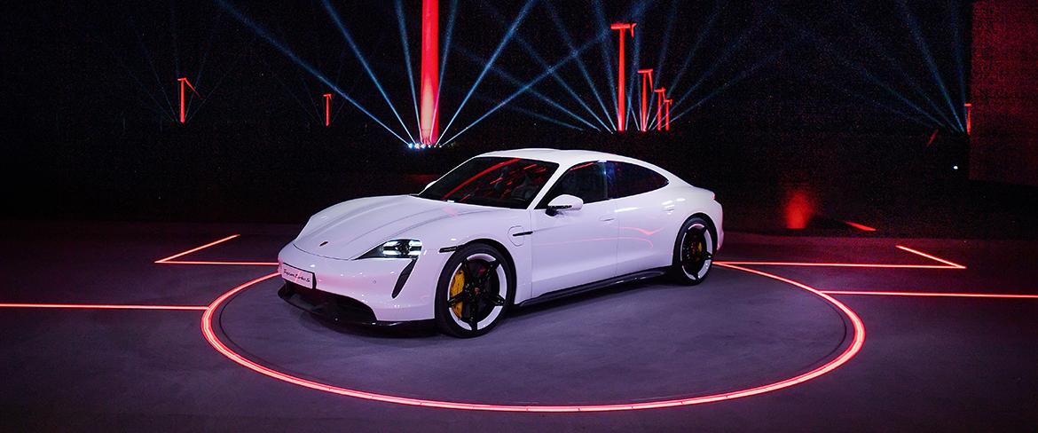 Porsche официально представил Taycan Turbo S и Porsche Taycan Turbo. Заказы уже принимаются, цена от 10 643 000 рублей