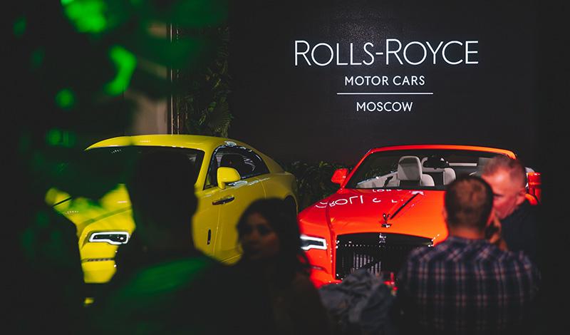 Rolls-Royce:Dawn, Wraith и Cullinan в версиях Black Badge. Тираж ограничен 12 автомобилями